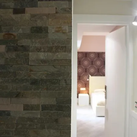 Tuttelestrade - The Appartement *